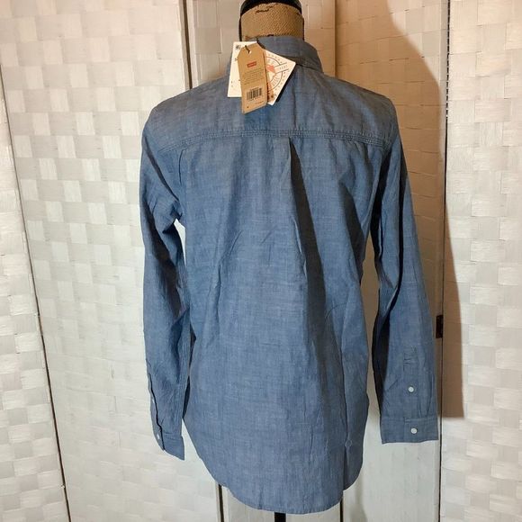 Nwt Levi's blue NY Yankees embroidered MLB blouse size medium - Picture 8 of 10